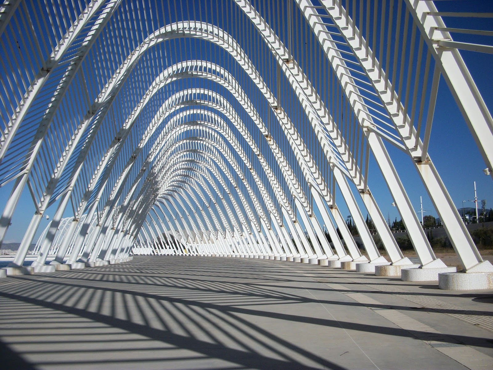 Μεγάλα δημόσια κτίρια, χωρίς οικοδομική άδεια! Η λίστα της ντροπής...